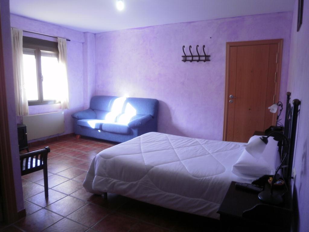 Hostal El Olmo Camarena de la Sierra Ruang foto